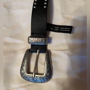 Urban Outfitters Womens Small
Black Belt Studded Western 34" x1.15" Faux Leather